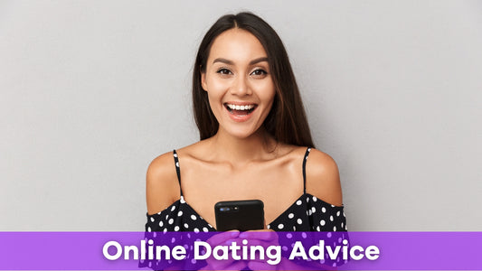 woman giving out online dating advice