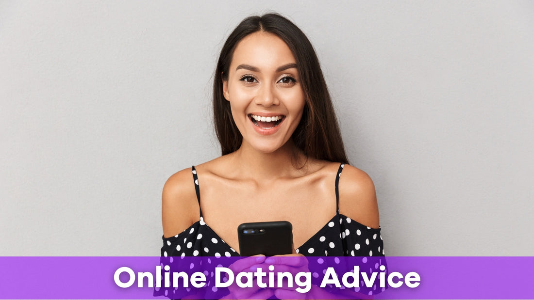 woman giving out online dating advice